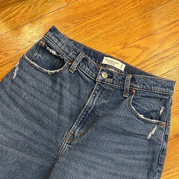 Abercrombie & Fitch Curve Love Ultra High Rise 90s Straight Jean Size 29 / 8 - Picture 7 of 12